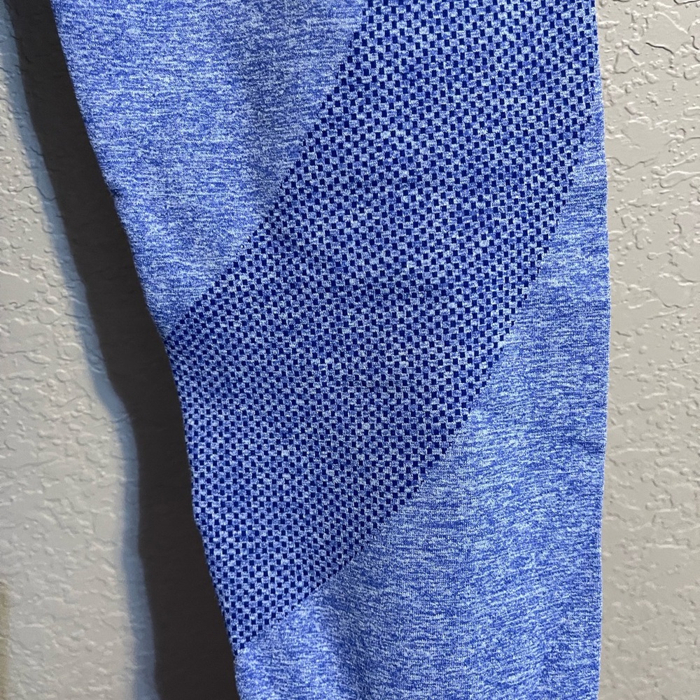 SOLD 🚫 High Rise Seamless Leggings - Picture 9 of 12